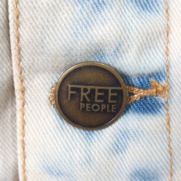 Free People Denim Jacket Womens 10 Blue Acid Wash Distressed Trucker Cropped - Picture 6 of 12